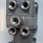 Rozbil se vám náklaďák a stojí v garáži. Využijte vhodné náhradní díly