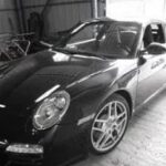 Výměna čelního skla doma není vhodná. Zkuste raději profesionály