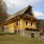 Jarní renovace dřeva: Jak připravit pergoly, záhony a nábytek na sezónu